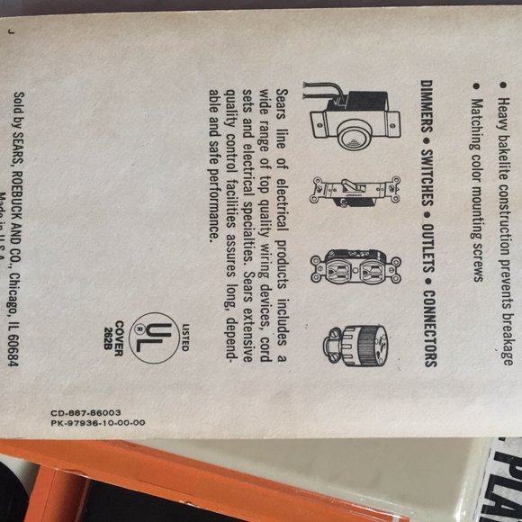 Mixed Lot of Duplex Receptacles & Others (New & Old) - Picture 4 of 9